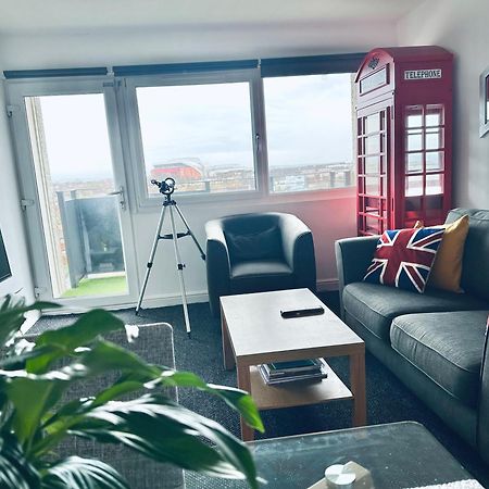 Unique View Of Anfield Stadium - Charming 2 Bedroom Apartment In Liverpool With Parking 外观 照片