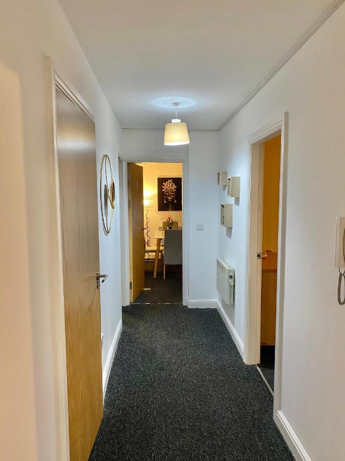 Unique View Of Anfield Stadium - Charming 2 Bedroom Apartment In Liverpool With Parking 外观 照片