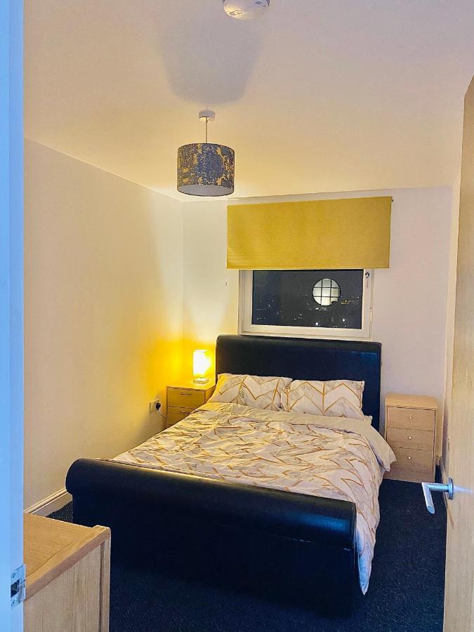 Unique View Of Anfield Stadium - Charming 2 Bedroom Apartment In Liverpool With Parking 外观 照片