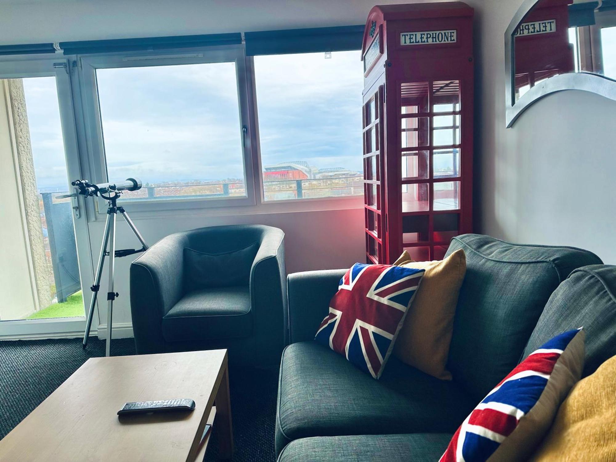Unique View Of Anfield Stadium - Charming 2 Bedroom Apartment In Liverpool With Parking 外观 照片